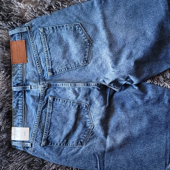 Lucky Brand Drew Mom with Exposed Button Jeans - Picture 8 of 8